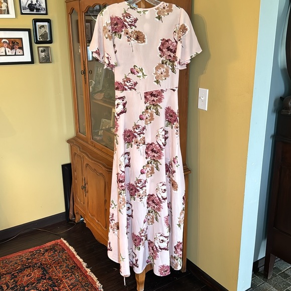 Floral wrap dress - Picture 12 of 17